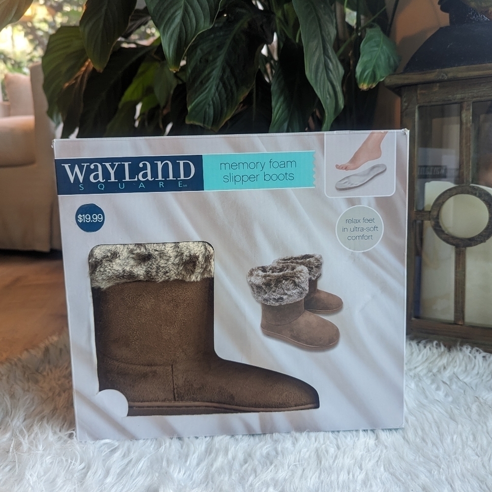 NWT Wayland Square Woman's Memory Foam Slipper Boots (size 7-8)
